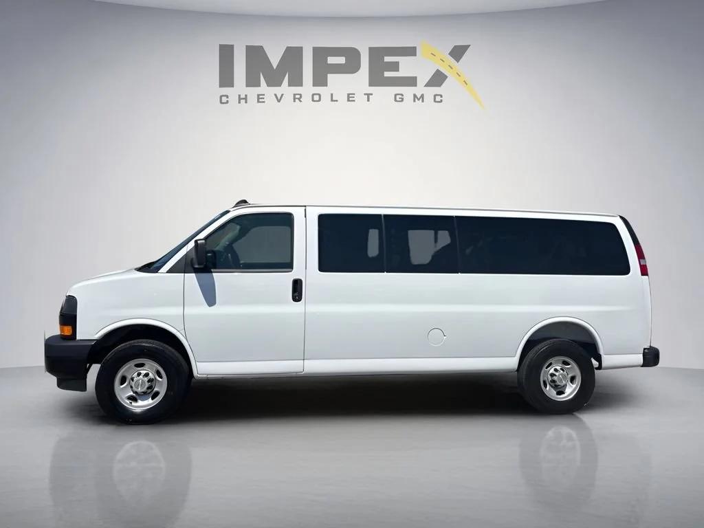chevrolet express passenger 2025 1GAZGNF76S1222004 image chevrolet express passenger 2025 1GAZGNF76S1222004 image